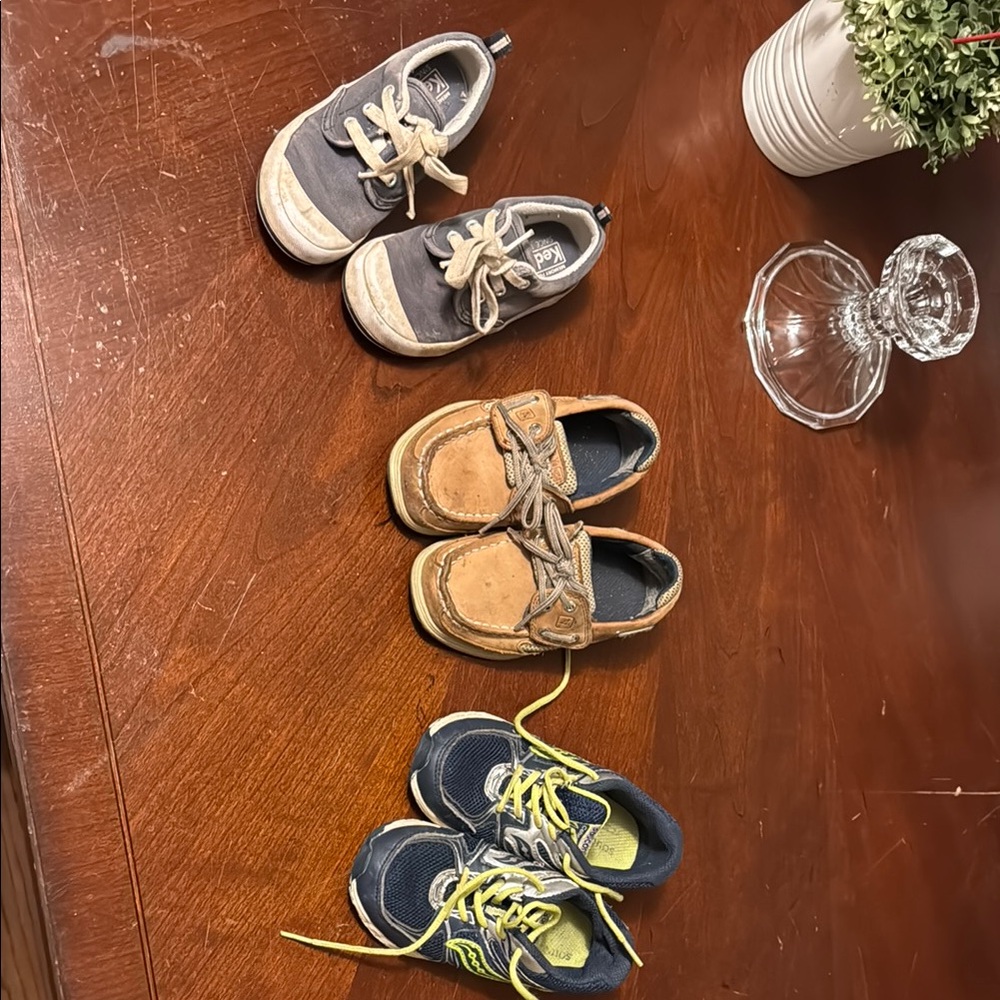 Kids Navy and Lime Sneakers